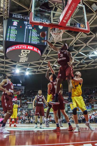 短道速滑作 短道速滑作